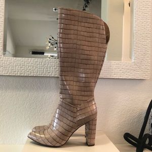 Amazing Heeled Boots! New!